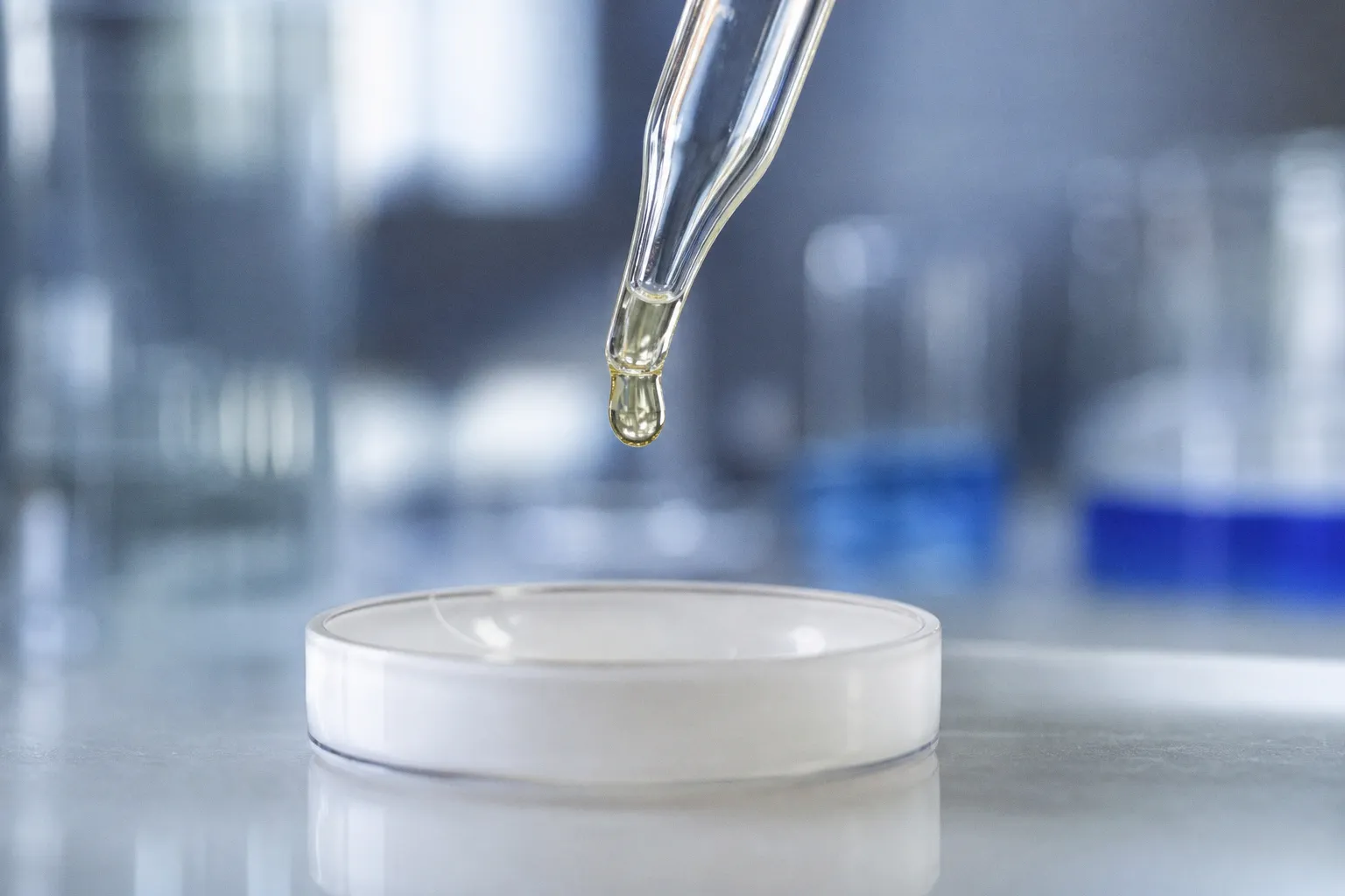 Retinol-Seren im Labortest: So haben wir die Wirkung gemessen