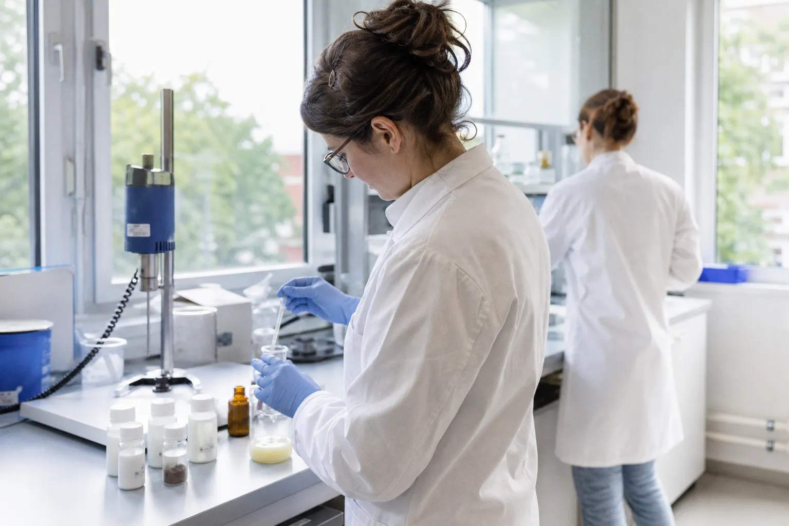 Vitamin C Derivate: Drei Wirkstoffe für empfindliche Haut im Test